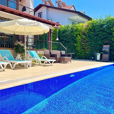 Villa Centrally Located Very Large W Pool Jakuz And Car Park Fethiye