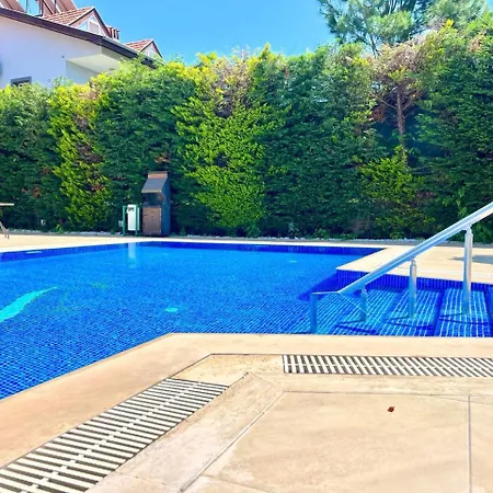 Villa Centrally Located Very Large W Pool Jakuz And Car Park Fethiye