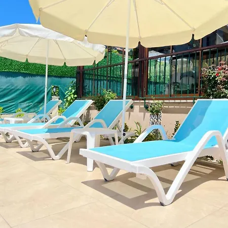 Villa Centrally Located Very Large W Pool Jakuz And Car Park *