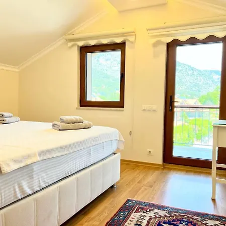 Villa Centrally Located Very Large W Pool Jakuz And Car Park *