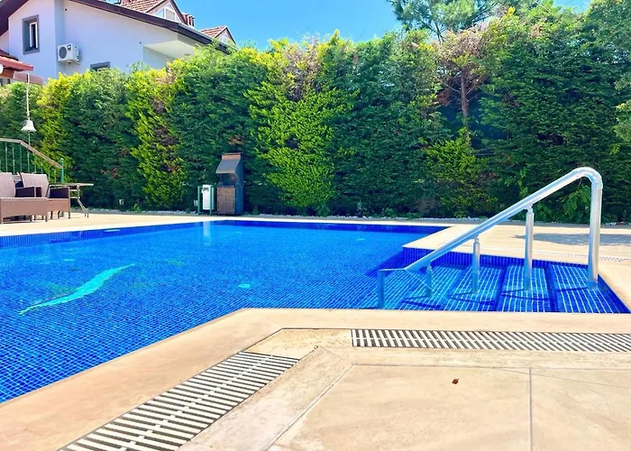 Villa Centrally Located Very Large W Pool Jakuz And Car Park Fethiye