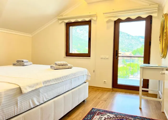 Villa Centrally Located Very Large W Pool Jakuz And Car Park *